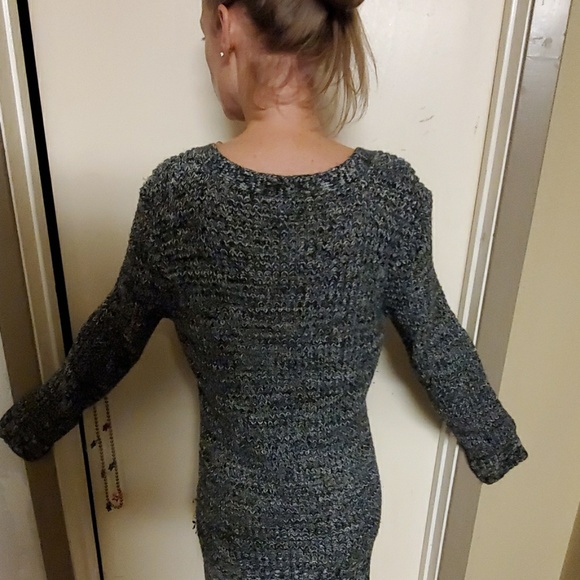 Dress - Picture 3 of 4